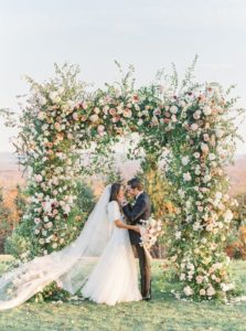 Arco Floral de casamento para Púlpito